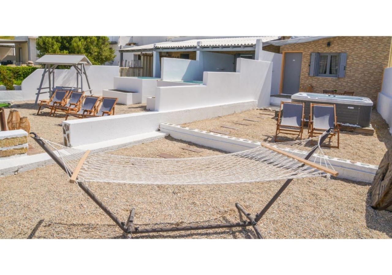 Avgerinos Deluxe Rooms Paliochori Exterior photo